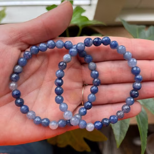 Blauwe Aventurijn armband met 6 mm edelstenen kralen, diepe blauwe kleur en subtiele glans, Aventurijn armband, Blauwe Aventurijn armband