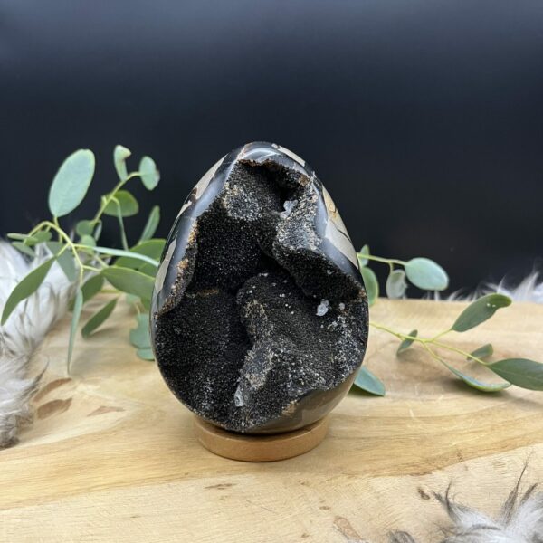 Septarie Ei Draken Ei 815 gram uit Madagaskar, Ruw kristallen Septarie Ei met unieke patronen, Draken Ei steen van 11 cm hoog en 8 cm breed, Septarie fossiel edelsteen in ei-vorm 815 gram, Mystiek Septarie Ei voor kracht en stabiliteit