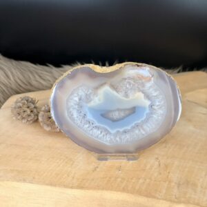 Gepolijste Agaatschijf No.8 van 160 gram met unieke natuurlijke kleurlagen en patronen, afmeting 13 cm lang en 9 cm breed.