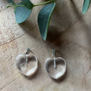 Bergkristal Hart - Mooie hanger van bergkristal in de vorm van een hart, Bergkristal ketting met een hartje. Bergkristal hartje