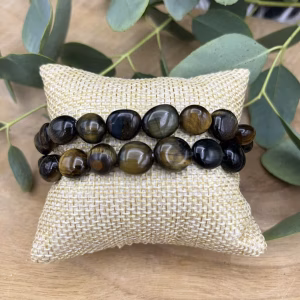 Valkenoog armband met natuurlijke edelsteen kralen, Stoere armband van valkenoog voor bescherming en focus, Spirituele edelsteenarmband met blauwgrijze valkenoog kralen, Herenarmband van valkenoog edelsteen met elastisch koord, Valkenoog armband symbool voor helderheid en inzicht, Valkenoog trommelsteen armband met grote kralen 10–12 mm, Edelsteen armband van trommelstenen valkenoog elastisch, Donkerblauwe valkenoog armband met trommelstenen 10–12 mm, Spirituele trommelsteen armband valkenoog voor kracht en bescherming, Armband met gepolijste valkenoog trommelstenen 10–12 mm
