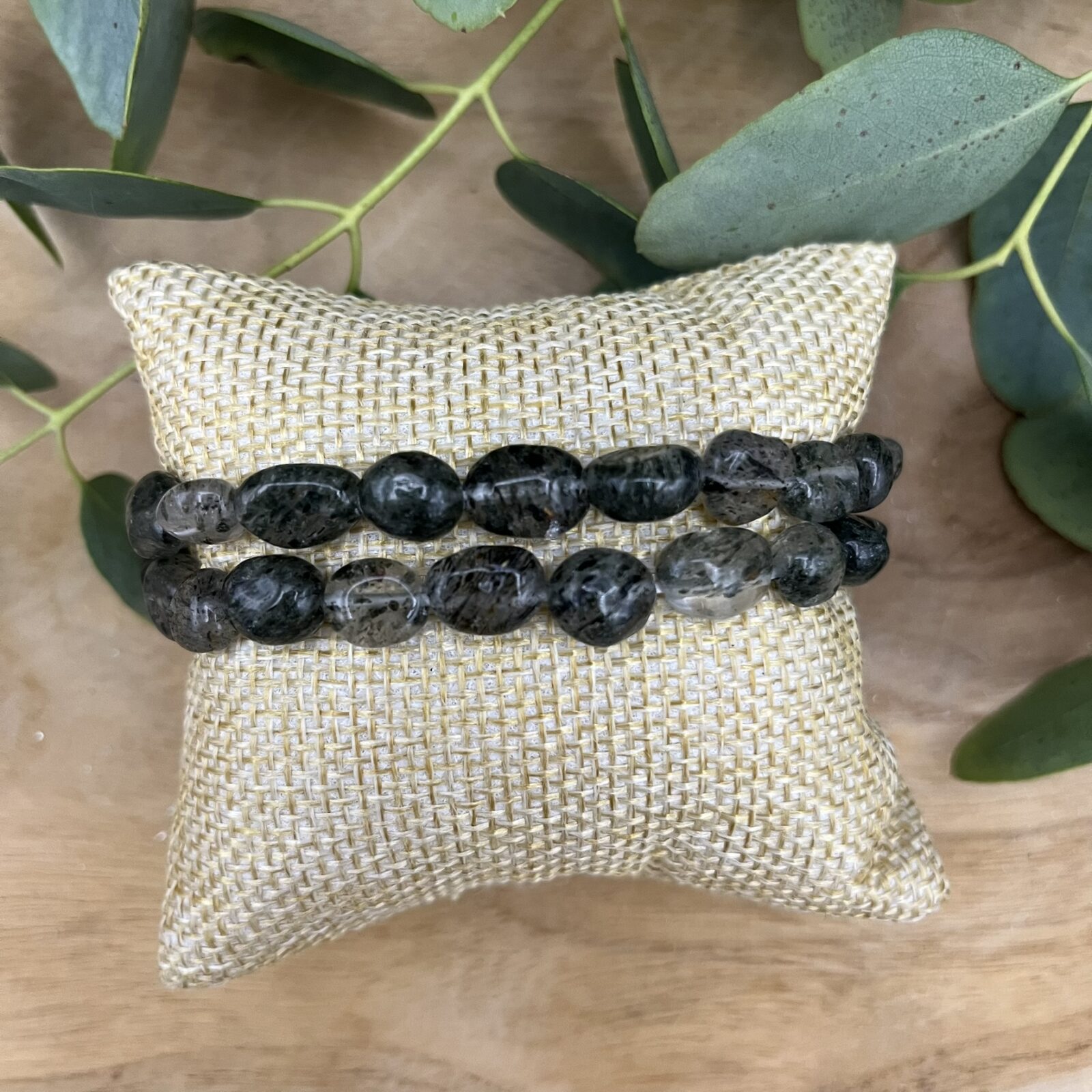 Chloriet in kwarts armband met natuurlijke edelsteen kralen, Spirituele armband van chloriet in kwarts 8–10 mm, Helende edelsteen armband chloriet in kwarts voor balans, Unisex armband met chloriet in kwarts kralen elastisch, Armband met groene chloriet in transparant kwarts, Chloriet in kwarts armband 8–10 mm met gepolijste kralen, Edelsteen armband van chloriet in kwarts voor energie en rust, Kralenarmband van chloriet in kwarts edelsteen, Spirituele edelsteenarmband met chloriet in kwarts kralen, Elastische armband chloriet in kwarts 8–10 mm voor bescherming