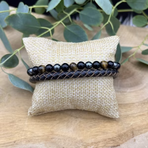 Fashion brown armband met tijgeroog onyx en hematiet, Stoere bruine herenarmband van leer en edelsteen, Armband van 21,5 tot 23 cm met roestvrijstalen sluiting, Spirituele armband voor brede polsen met krachtgevende stenen, Modieuze bruine armband met verlengstukje en edelsteenkralen