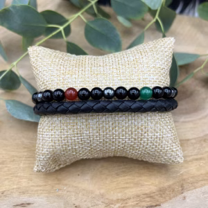 Rainbow armband met agaat onyx en hematiet kralen, Stoere leren armband met edelsteenkralen 21,5 tot 23 cm, Spirituele armband voor brede polsen met innerlijke vrede, Modieuze bruine armband met roestvrijstalen sluiting en kralen, Edelsteen en leer armband als krachtig en stijlvol accessoire
