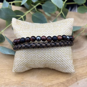 Red Passion armband met rode tijgeroog onyx en hematiet, Stoere herenarmband van leer en edelstenen 21,5 tot 23 cm, Spirituele armband met passie en kracht voor brede polsen, Modieuze armband met roestvrijstalen sluiting en edelsteenkralen, Rode tijgeroog armband voor motivatie en innerlijke balans