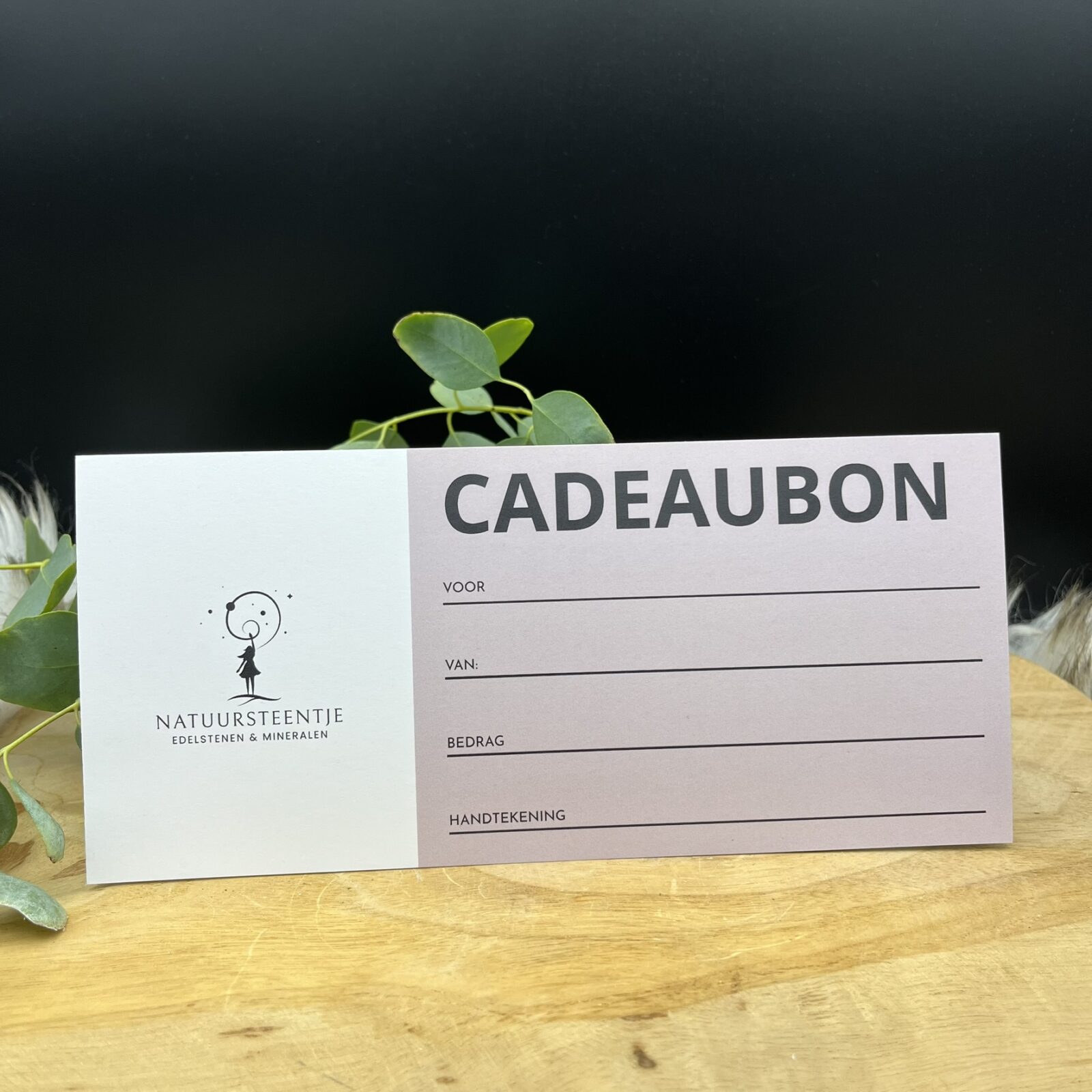 Natuursteentje cadeaubon kiezen via dropdown menu, Spirituele cadeaubon Natuursteentje mooi verpakt, Giftcard voor edelstenen sieraden en accessoires, Cadeaubon webshop winkel en braderie Natuursteentje, Cadeaubon Natuursteentje niet inwisselbaar voor geld