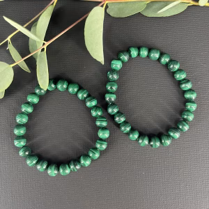 Malachiet armband 8 mm met natuurlijke edelsteen kralen, Spirituele armband malachiet 8 mm voor bescherming en transformatie, Malachiet kralen armband kopen 8 mm, Elastische edelsteen armband malachiet 8 mm, Groene malachiet armband 8 mm met ronde kralen
