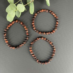 Rode tijgeroog armband 6 mm met edelsteen kralen, Spirituele armband rode tijgeroog 6 mm voor kracht en balans, Rode tijgeroog kralen armband kopen 6 mm, Elastische edelsteen armband rode tijgeroog 6 mm, Rode tijgeroog armband 6 mm met ronde kralen