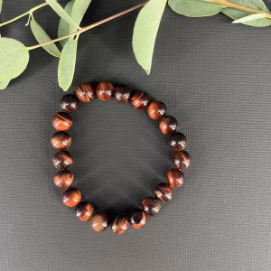 Rode tijgeroog armband 8 mm met ronde edelsteen kralen, Spirituele armband rode tijgeroog 8 mm voor bescherming en focus, Rode tijgeroog kralen armband kopen 8 mm, Elastische edelsteen armband rode tijgeroog 8 mm, Rode tijgeroog armband 8 mm met natuurlijke kralen