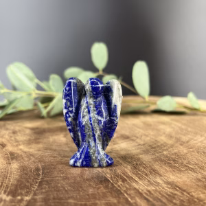 Lapis lazuli engel handgeslepen 4 cm, Spirituele engel lapis lazuli voor bescherming en inzicht, Edelsteen engel lapis lazuli kopen 4 cm, Blauwe lapis lazuli engel beeldje, Lapis lazuli engel decoratie en spirituele steun
