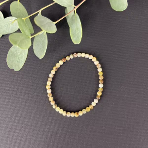 Gele opaal armband 4 mm met subtiele edelsteen kralen voor positieve energie, Spirituele armband gele opaal 4 mm die vreugde en balans versterkt, Natuurlijke gele opaal armband met 4 mm kralen en warme uitstraling, Gele opaal edelsteen armband 4 mm voor creativiteit en emotionele harmonie, Subtiele armband gele opaal 4 mm met zonnige en zachte tinten, Gele opaal armband 4 mm kopen – licht en elegant sieraad met spirituele werking, Handgemaakte armband gele opaal 4 mm voor rust, liefde en positiviteit, Gele opaal edelsteen armband 4 mm voor energie en innerlijke balans