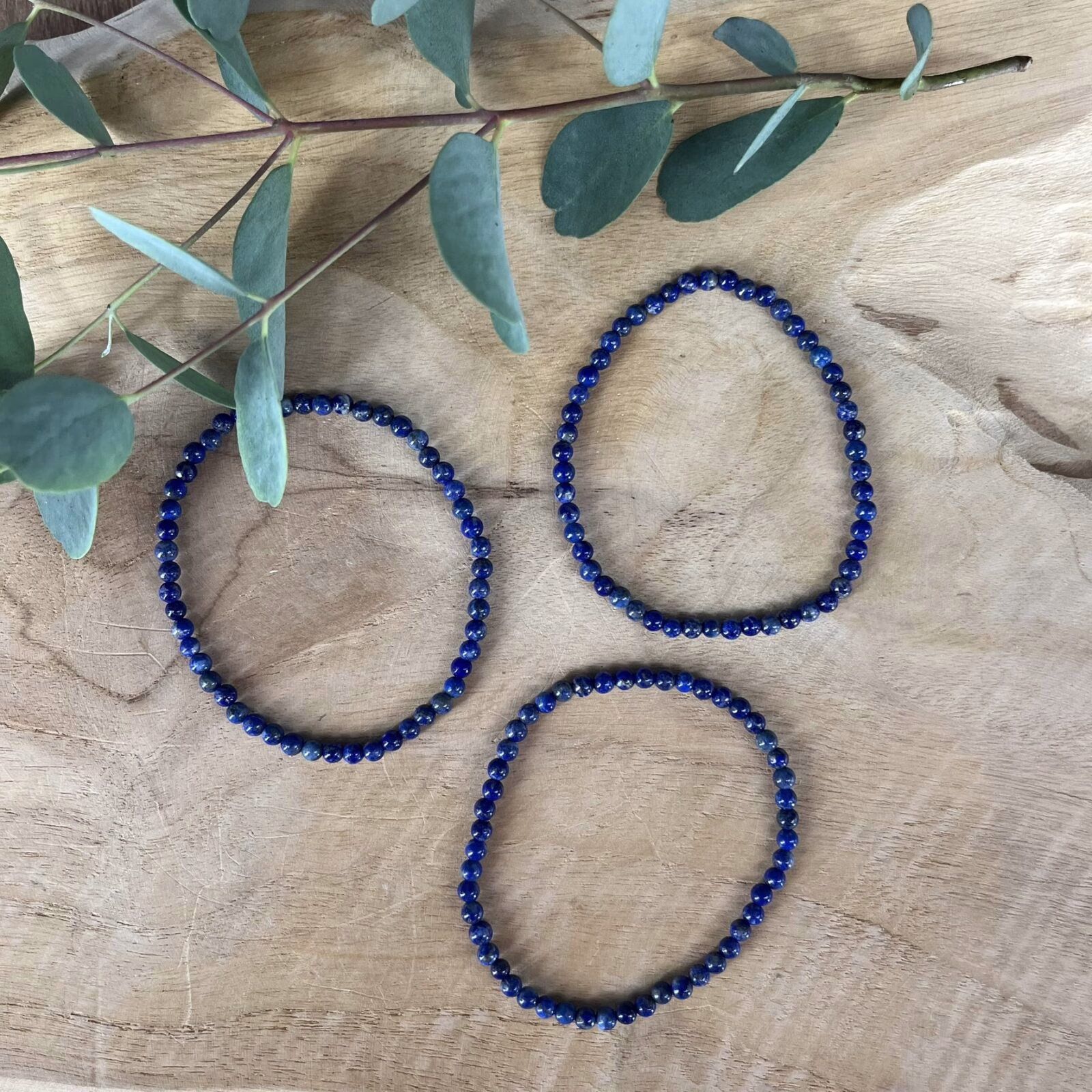 Lapis lazuli armband 4 mm met diepblauwe edelsteen kralen en gouden insluitsels, Spirituele armband lapis lazuli 4 mm die intuïtie en wijsheid versterkt, Subtiele lapis lazuli armband 4 mm voor communicatie en zelfvertrouwen, Lapis lazuli edelsteen armband 4 mm die innerlijke rust en helderheid geeft, Handgemaakte armband lapis lazuli 4 mm voor spiritueel inzicht en kracht, Lapis lazuli armband 4 mm kopen – elegant en betekenisvol sieraad, Spirituele sieraden lapis lazuli 4 mm armband voor balans en bescherming
