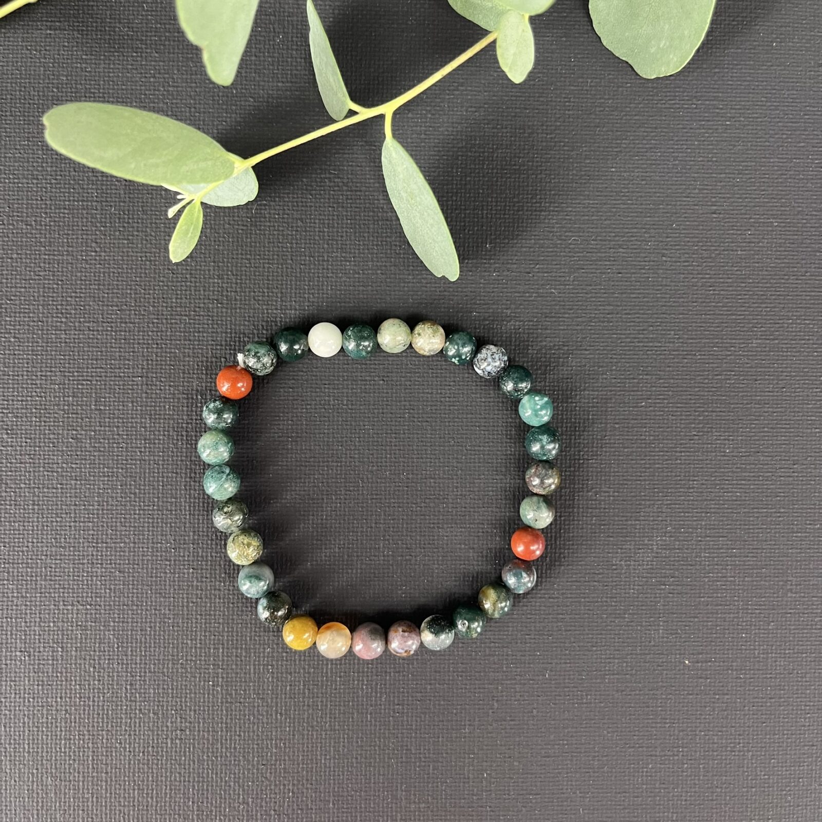 India agaat armband 6 mm met edelsteen kralen in warme aardse kleuren, Spirituele armband India agaat 6 mm die geduld en balans bevordert, Subtiele India agaat armband 6 mm voor rust en emotionele stabiliteit, Natuurlijke India agaat armband 6 mm met unieke patronen en zachte energie, Edelsteen armband India agaat 6 mm kopen voor bescherming en harmonie, Spirituele sieraden India agaat armband 6 mm die kracht en rust geeft