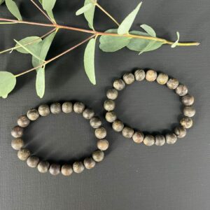 Bronziet armband mat 10 mm met edelsteen kralen voor rust en stabiliteit, Spirituele armband bronziet mat 10 mm die bescherming en balans geeft, Natuurlijke bronziet armband mat 10 mm voor kracht en zelfvertrouwen, Edelsteen armband bronziet mat 10 mm kopen voor aarding en harmonie, Spirituele sieraden bronziet armband mat 10 mm die negatieve energie afweert, Bronziet armband mat 10 mm met warme aardse uitstraling en kalmerende werking