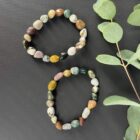 Oceaan jaspis freeform armband met natuurlijke patronen en kleuren, Spirituele armband oceaan jaspis freeform voor rust en emotionele balans, Edelsteen armband oceaan jaspis freeform kopen voor kracht en harmonie, Natuurlijke oceaan jaspis freeform armband met unieke steenstructuur, Spirituele sieraden oceaan jaspis freeform armband voor aarding en stabiliteit, Oceaan jaspis freeform armband die kalmte en verbondenheid met de natuur geeft