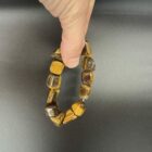 Tijgeroog freeform armband met natuurlijke vormen voor bescherming en kracht, Spirituele armband tijgeroog freeform die moed en zelfvertrouwen versterkt, Edelsteen armband tijgeroog freeform kopen voor balans en focus, Natuurlijke tijgeroog freeform armband met unieke steenstructuren, Spirituele sieraden tijgeroog freeform armband voor aarding en helderheid, Tijgeroog freeform armband die negatieve energie afweert en rust geeft