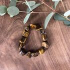 Tijgeroog freeform armband met natuurlijke vormen voor bescherming en kracht, Spirituele armband tijgeroog freeform die moed en zelfvertrouwen versterkt, Edelsteen armband tijgeroog freeform kopen voor balans en focus, Natuurlijke tijgeroog freeform armband met unieke steenstructuren, Spirituele sieraden tijgeroog freeform armband voor aarding en helderheid, Tijgeroog freeform armband die negatieve energie afweert en rust geeft