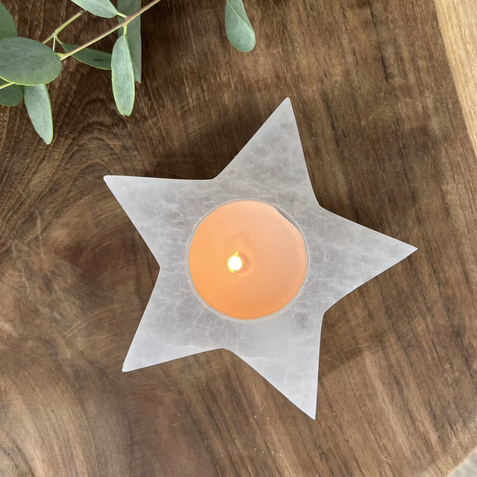 Seleniet theelichthouder,seleniet theelichthouder ster wit, stervormige seleniet theelichthouder met kaarslicht, spirituele seleniet ster theelichthouder, natuurlijke seleniet theelichthouder ster, seleniet ster voor sfeer en zuiverheid, handgemaakte seleniet theelichthouder ster