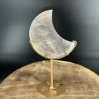 maansteen moon op standaard gouden voet 329 g 19x10 cm vooraanzicht, moonstone moon op standaard close-up adularescentie, maansteen maansikkel op gouden standaard zijaanzicht, detail blauwe flash in moonstone moon op standaard, achterkant maansteen moon op standaard met stabiele voet, moonstone crescent moon with stand productfoto recht van voren, maansteen maan op standaard basis en schroefdetail, moonstone moon op gouden standaard op dressoir sfeerfoto, close-up rand en textuur maansteen maansikkel, regenboog maansteen maan op standaard lichte glans, moonstone moon 329 gram hoogte 19 cm breedte 10 cm, maansteen maan carving op metalen gouden stand topdetail, moonstone moon op standaard naast seleniet en bergkristal, verpakte moonstone moon op standaard klaar voor verzending