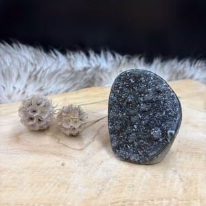 zwarte amethist cutbase 302 gram donker paars zwart