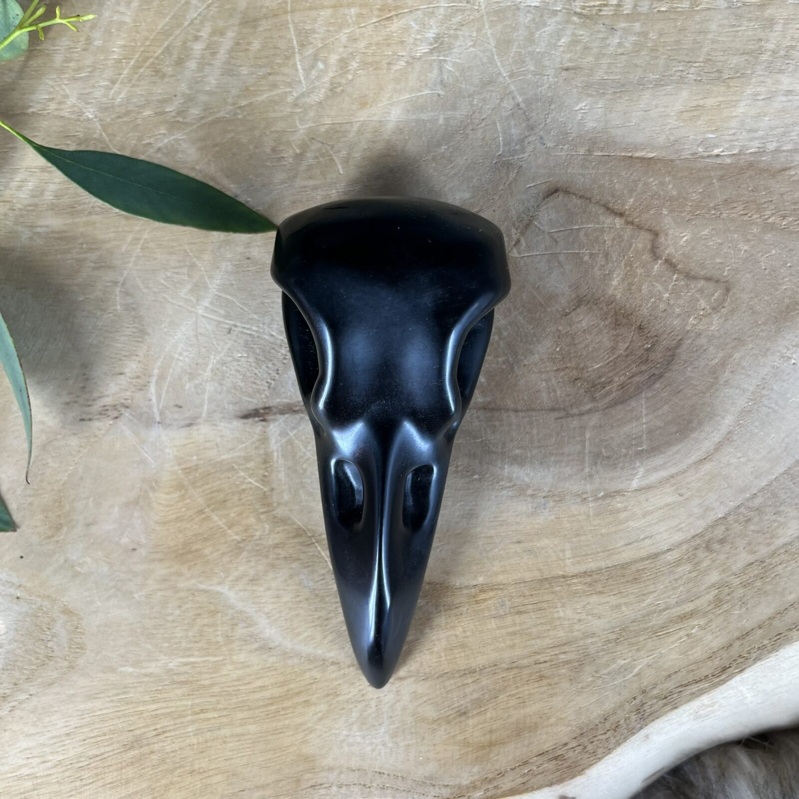 Obsidiaan raven schedel, zwarte obsidiaan edelsteen voor bescherming, vulkanisch glas schedel, Obsidiaan raven schedel 131 gram, spiritueel schild, Obsidiaan raven schedel, 10 cm lang geslepen kristal, Obsidiaan raven schedel, aarding en inzicht, Obsidiaan raven schedel, krachtige bescherming, Obsidiaan raven schedel, amorf kristalsysteem voor energetische reiniging